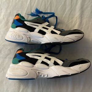 ASICS GEL-BND Unisex Size 7 sneaker.